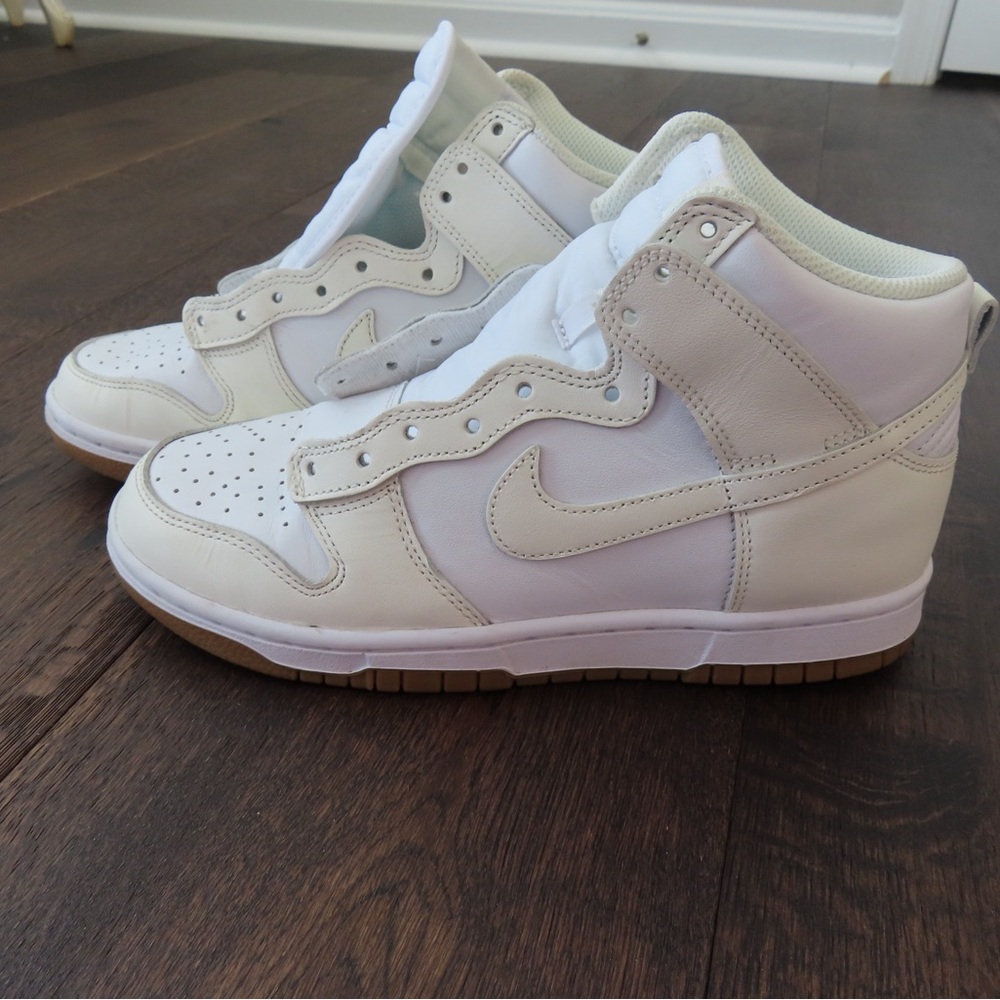 Nike Women's high dunks sail/gum